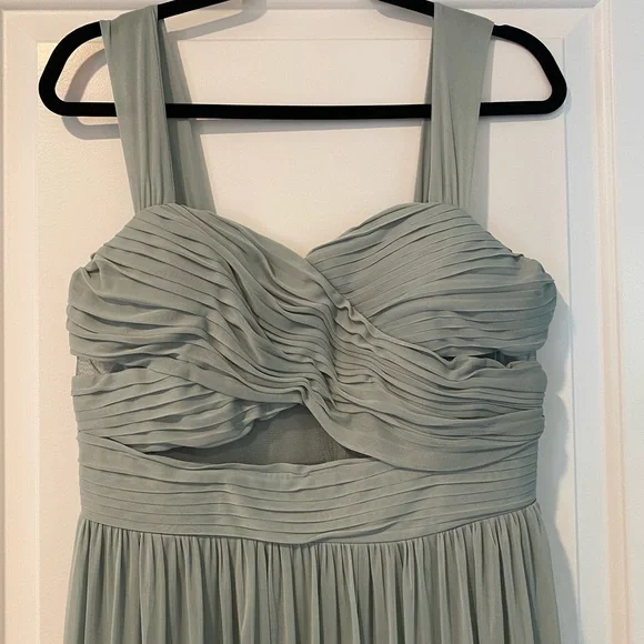 elyse dress birdy grey Birdy Grey Elyse Mesh Chiffon Cutout Maxi Dress in Emerald Size S
